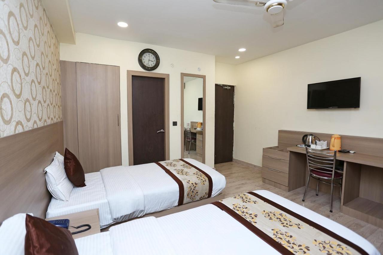 Capital O 5663 Gs Inn Chinhat Esterno foto