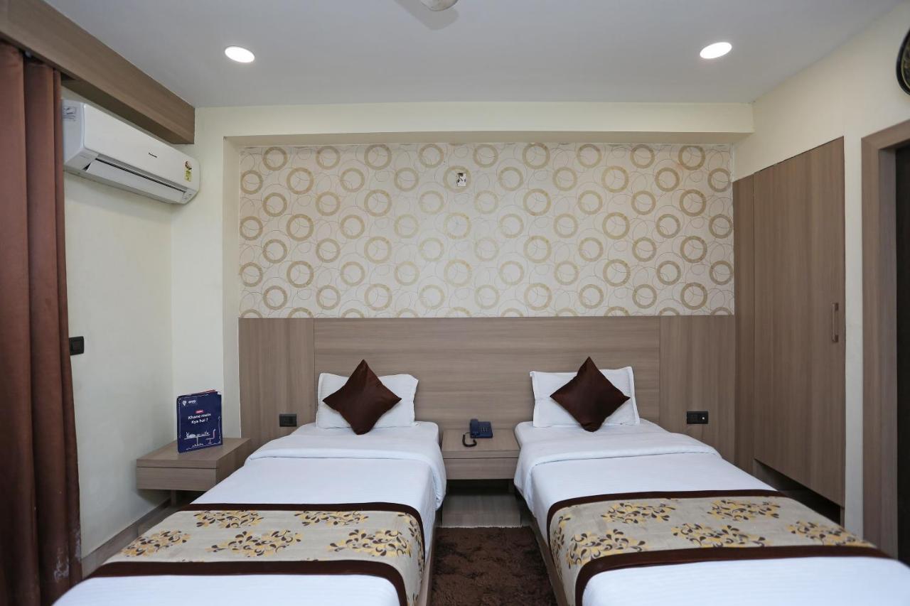 Capital O 5663 Gs Inn Chinhat Esterno foto