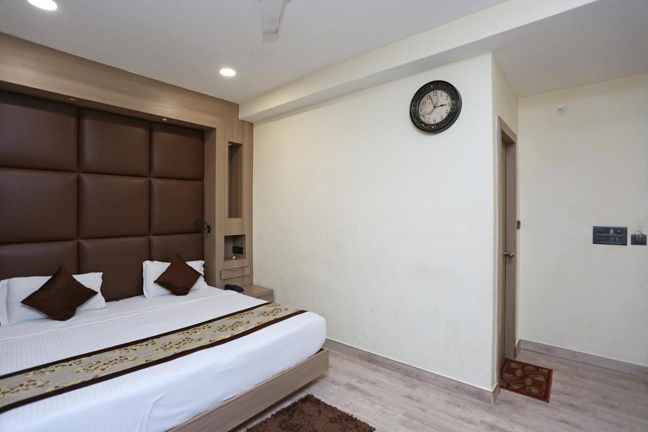 Capital O 5663 Gs Inn Chinhat Esterno foto