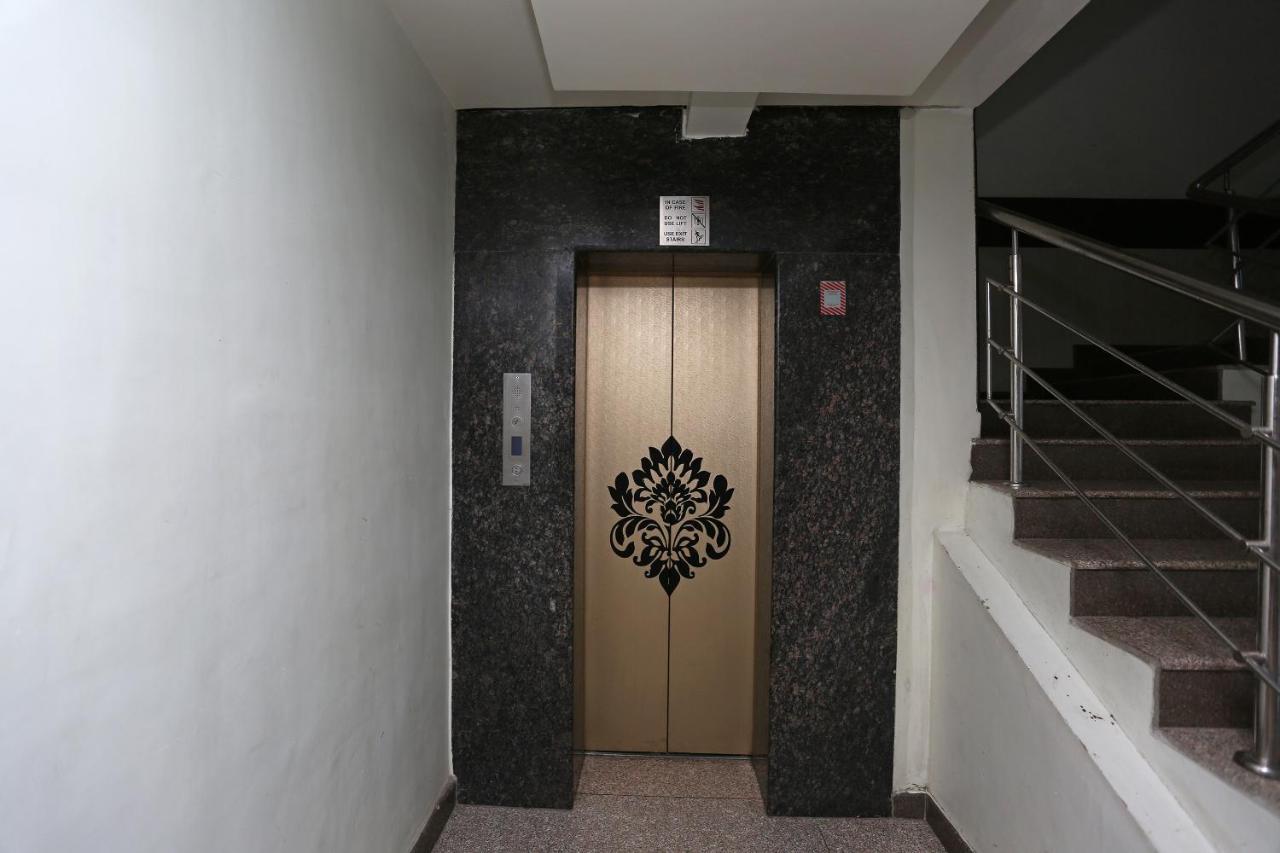 Capital O 5663 Gs Inn Chinhat Esterno foto