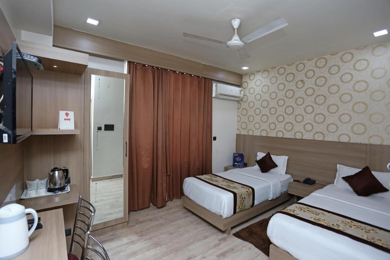 Capital O 5663 Gs Inn Chinhat Esterno foto