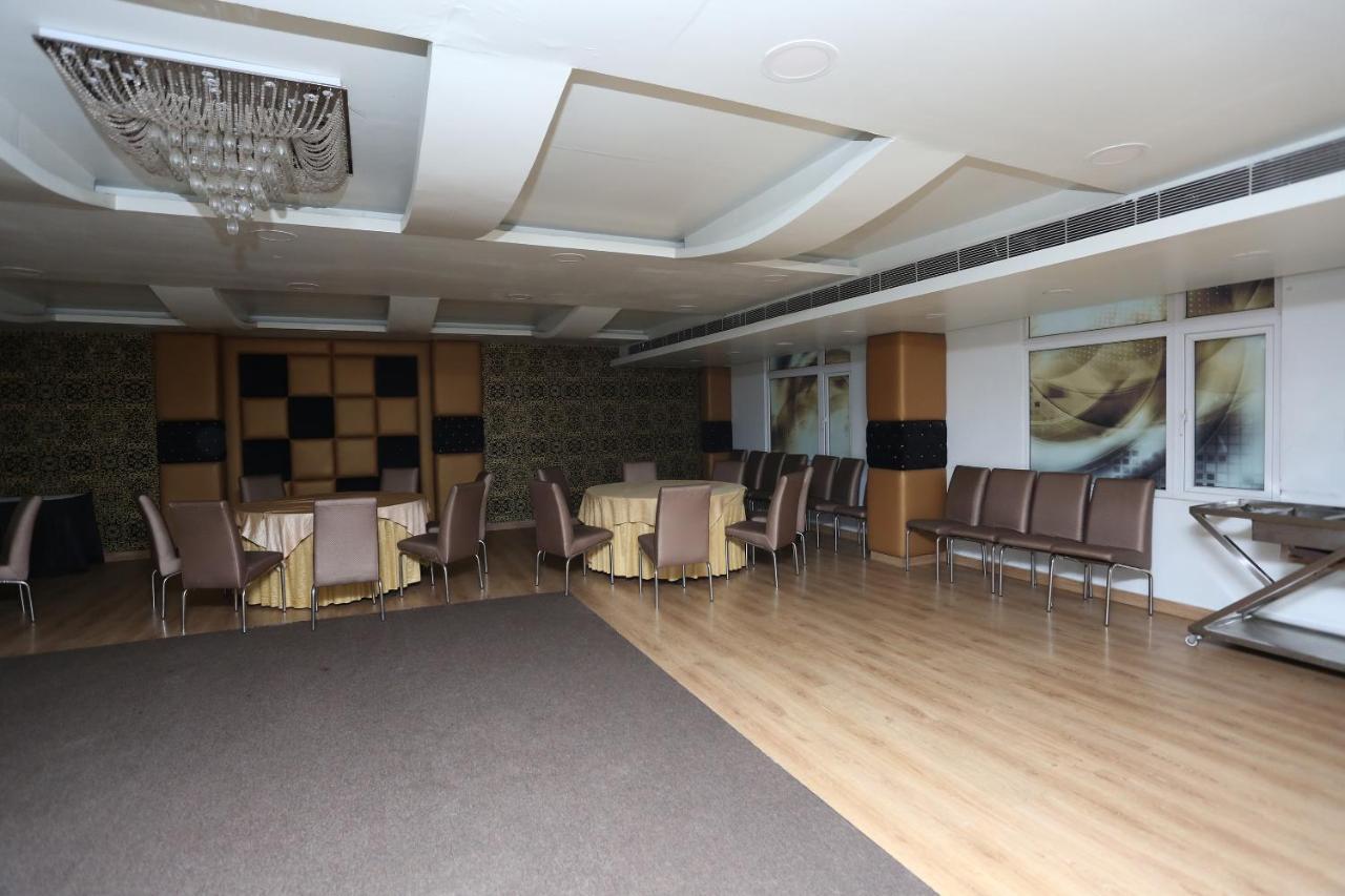 Capital O 5663 Gs Inn Chinhat Esterno foto