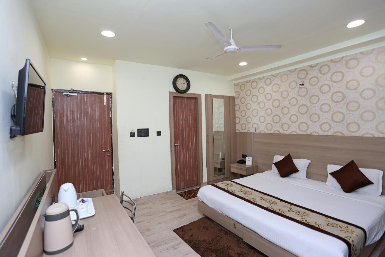Capital O 5663 Gs Inn Chinhat Esterno foto