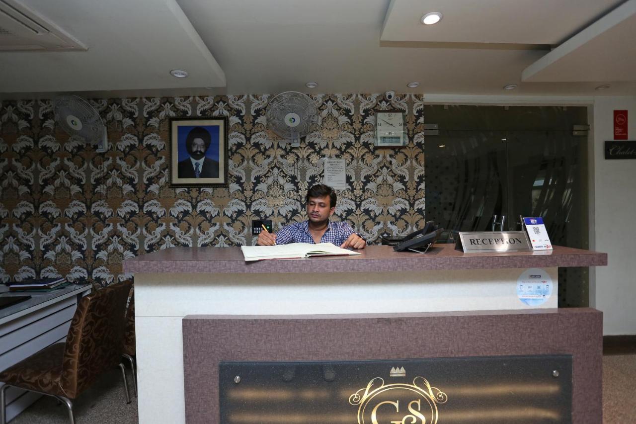 Capital O 5663 Gs Inn Chinhat Esterno foto